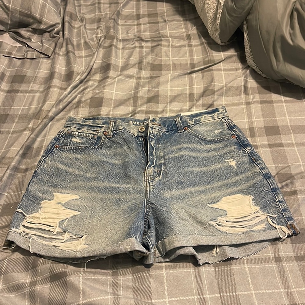AE SHORTS
